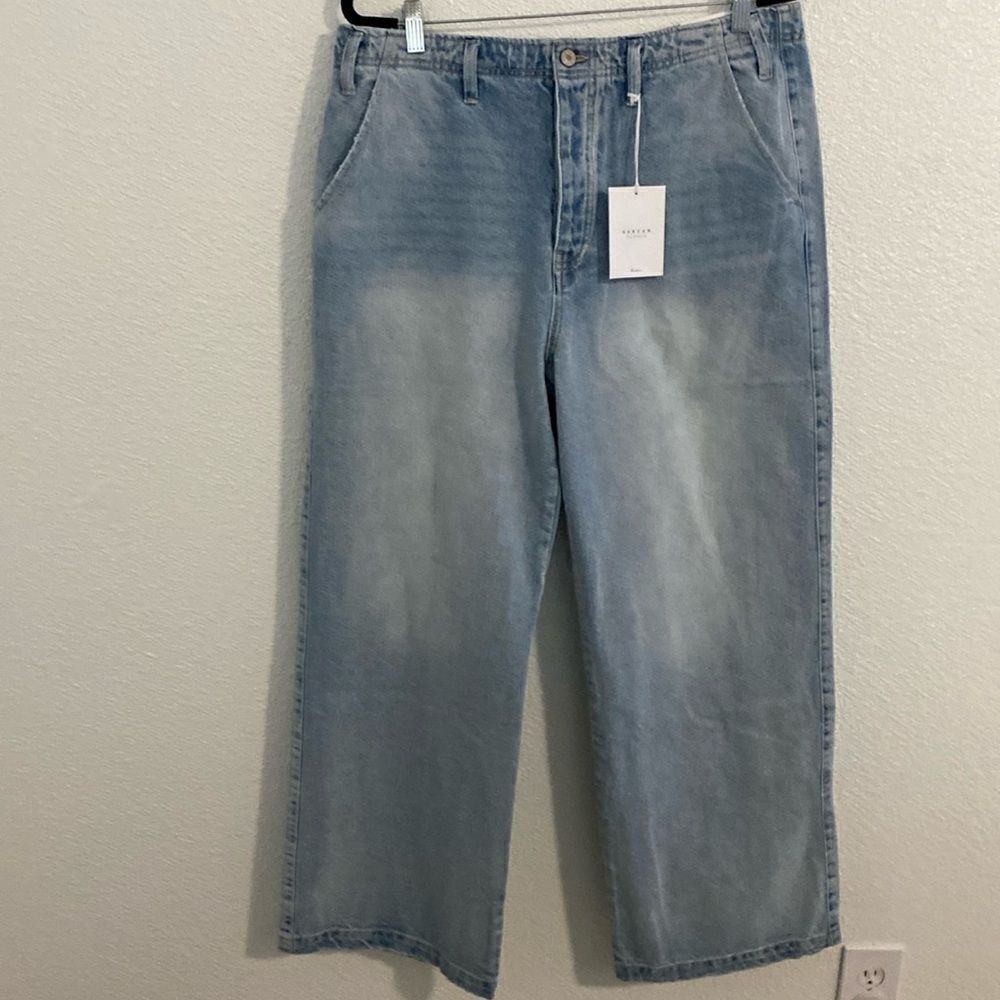 NWT- KanCan- vintage 90’s wide leg light wash- Size 15/31